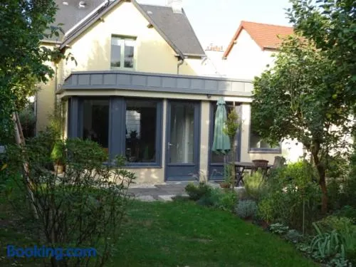 Chambre d'hôtes sur jardin acces PMR - Image 1