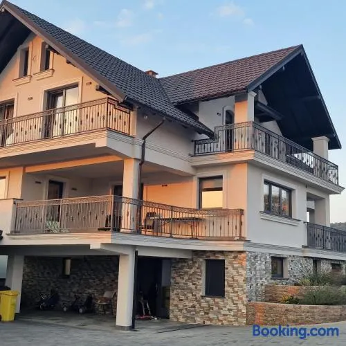 Sunny house - Image 1