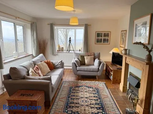 Yew Tree Cottage - walks from the door - Image 1