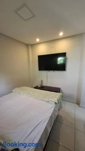 Quarto Duplo com cama extra, banheiro privativo e cozinha - Image 1