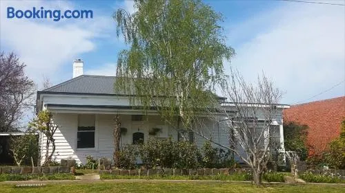 Flynn's Inn - Image 1
