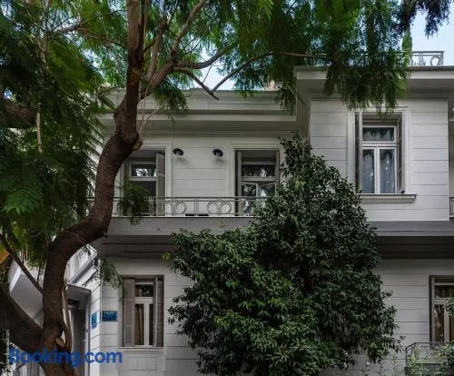 1930's Athenian House by YHA - Image 1