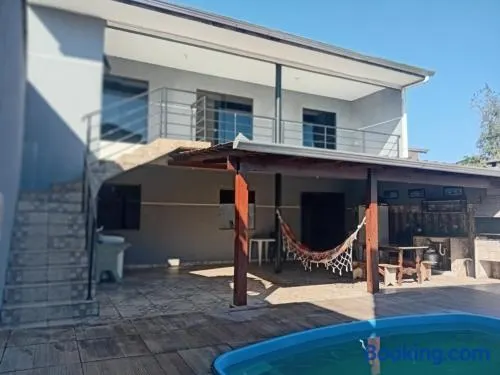 Sobrado com piscina em Caioba - Image 1