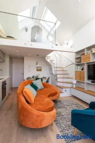Award-Winning Cottage 5 Min Walk to the Beach - Image 1