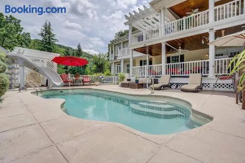 Jackson River Estate 3 dwellings on River w/ Pool sleeps 23 - Image 1