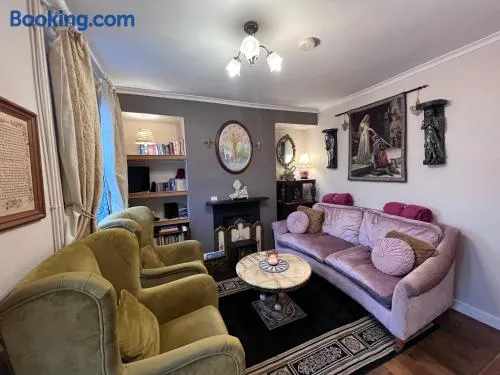 Glastonbury Rose Cottage - Magical Victorian Town Centre Stay - Image 1