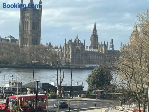 Luxury Designer Apartment River view of Parliament Westminster Big Ben. - Image 1