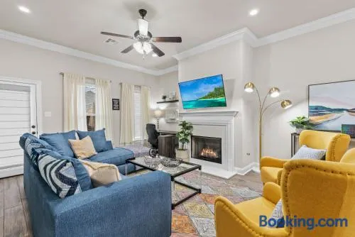 Boho Retreat! Home away from Home! - Image 1