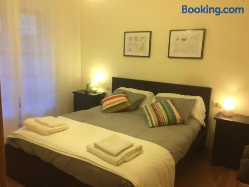 APARTAMENTO CON TERRAZA Y JARDÍN EN BAKIO - Image 1