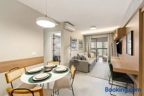 Apartamento Sensacional Novíssimo 67 mts e 2 quartos, para até 6 pessoas - Image 1