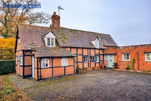 Finest Retreats - Cricketers Cottage - Image 1