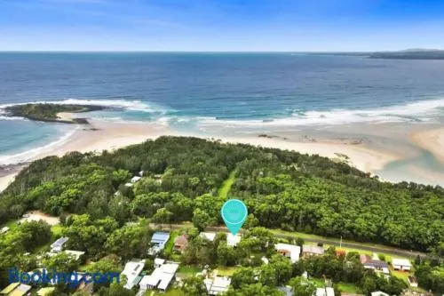 Kangaroo Cottage, Cunjurong Point Coastal Getaway - Image 1