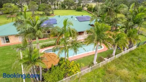 Wyee Farm Stay - Family Escape - Sleeps 12 in Wyee - Image 1