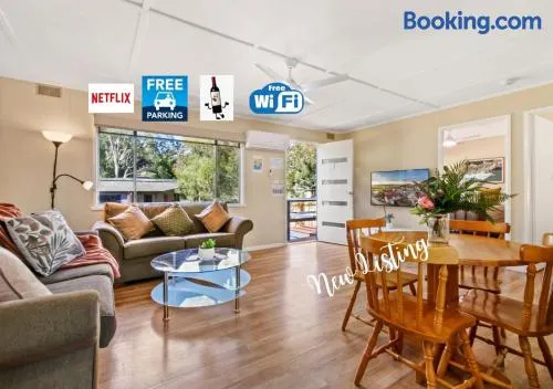 Metung Akora 2Bdrm Apartment 1 - Pets & Boats welcome! Close to Town, Free Wifi & Netflix - Image 1