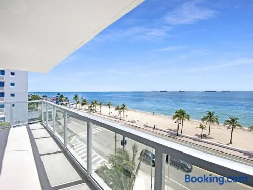 Luxury beachfront Condo by Dream Vacation - Image 1