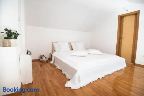 Sunny apartment - by the sea - Image 1