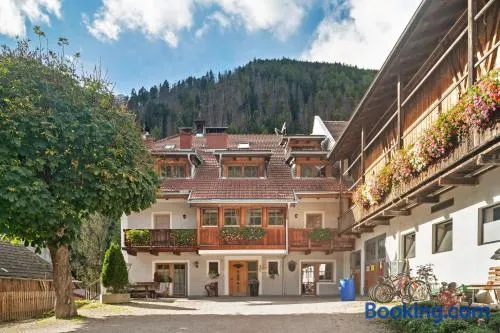 Familienfreundliches gemütliches Apartment mit Grill, Terrasse und Garten | Bergblick | Ideal für Homeoffice - Image 1