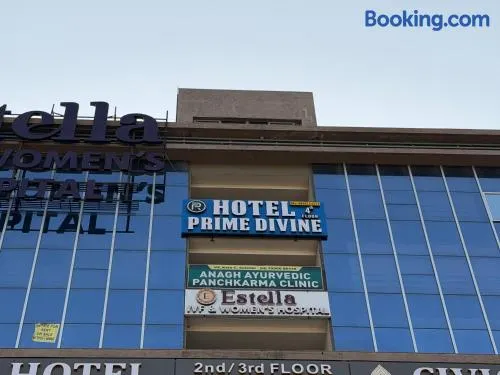 Hotel Prime Divine - Image 1