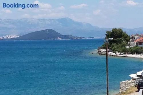 Apartmani Krolo Trogir otok Čiovo - Image 1