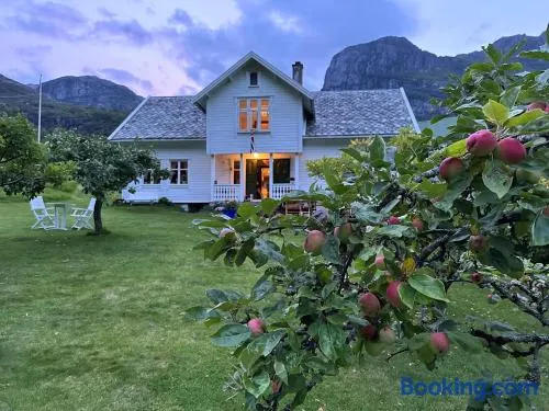 Hauane Bed and Breakfast - Image 1