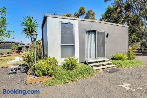 Diggers rest self contained tiny home with wifi - Image 1