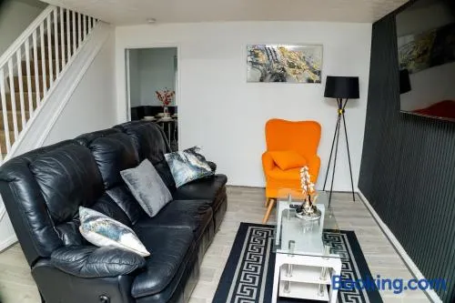 Dynasty Lodge Manchester - Alison Kelly close - Image 1