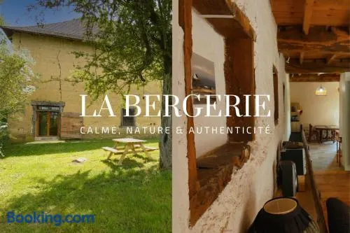La Bergerie charming holiday cottage in a peaceful setting Lake Paladru - Image 1