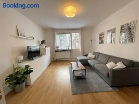Flatin erbjuder lägenheter i södra Stockholm - Image 1