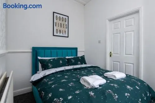 Superior 4-Bedroom Home ideal for families, Contractors and Relocations - Image 1