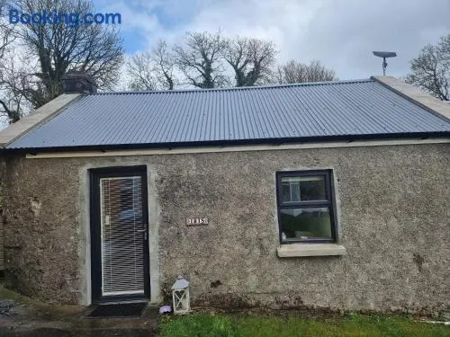 Iris Cottage - Image 1