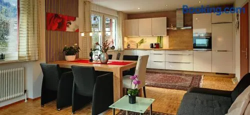 Appartement convivial et familial avec terrasse, jardin et barbecue - Image 1