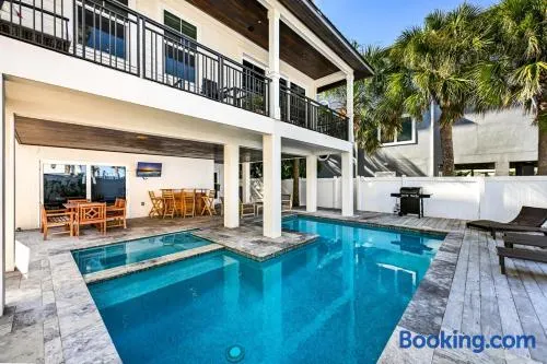 Bridgeview - Amazing Bay Views! Roof Top Deck, Pool & Spa by Anna Maria Life - Image 1