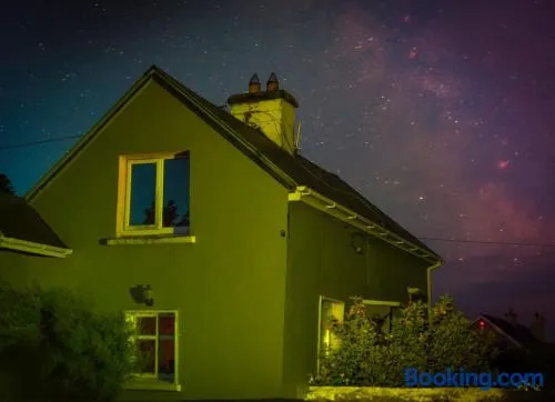 Peaceful Cottage - Image 1