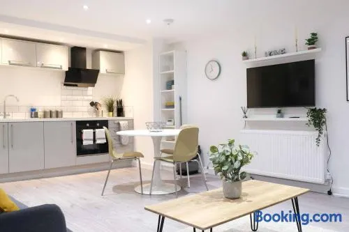 Apartment on Prince Street - Image 1
