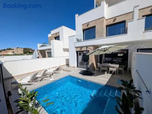 R-40-F Exclusive Villa with jacuzzi - Image 1