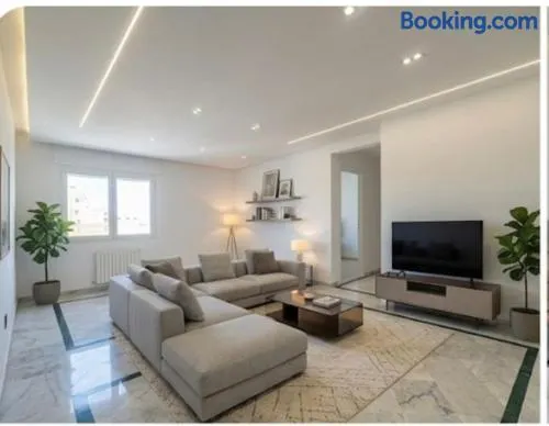 Appartement S3 - Neuf et Rénové, 5 min à Pied de la Mer - Image 1