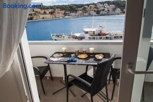 Apartment Gordon - Image 1
