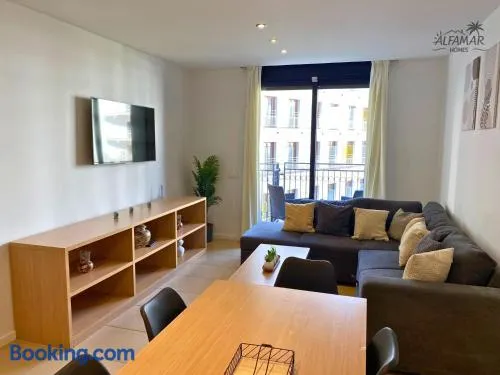 Cozy apartment with parking & swimming pool - Image 1