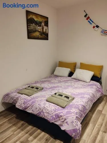 one bedroom flat - Image 1