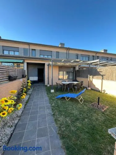 La casa de los girasoles - Image 1