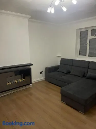 LuxeVille I 3BDR l Sleeps 5 I WiFi I Secure Parking l LongTerm Rates Available - Image 1