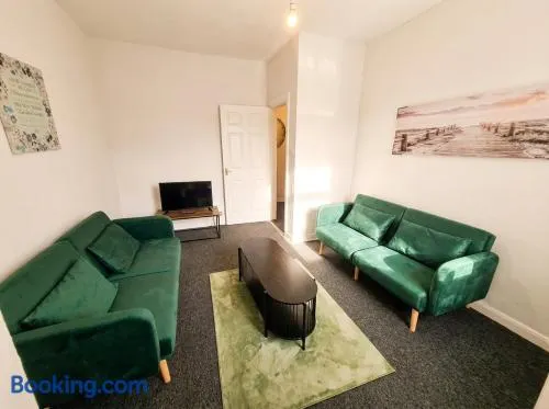 4 Guest Property Barrow in Furness Lake District - Image 1