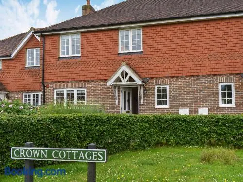 Crown Cottage - Image 1