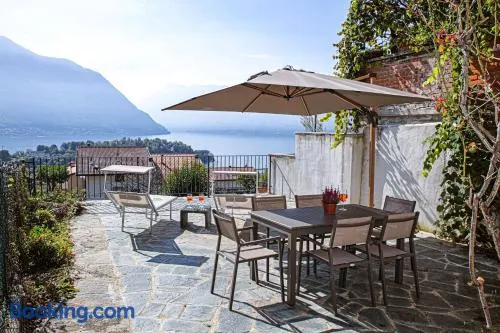 Lake Dream House - Private Terrace w Stunning Isola - Parking - Image 1