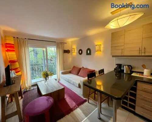 Departamento boutique en entorno nativo. - Image 1