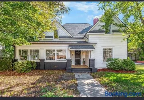Gorgeous and spacious Thomasville Downtown home - Image 1