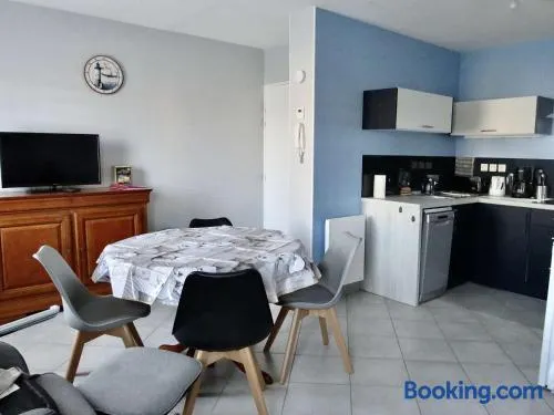 Plouhinec: Studio charmant avec WiFi, parking et animaux admis - Image 1