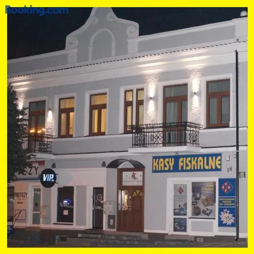 Apartamenty Ostrowiec - Pokoje Gościnne Centrum - Image 1