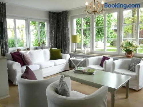 Landfein Big Country House - Image 1