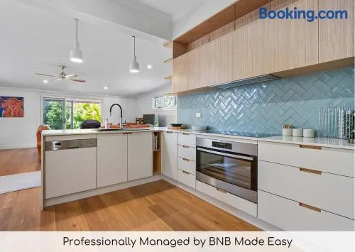 Stewart Retreat - Near CBD, Large Alfresco Area - Image 1